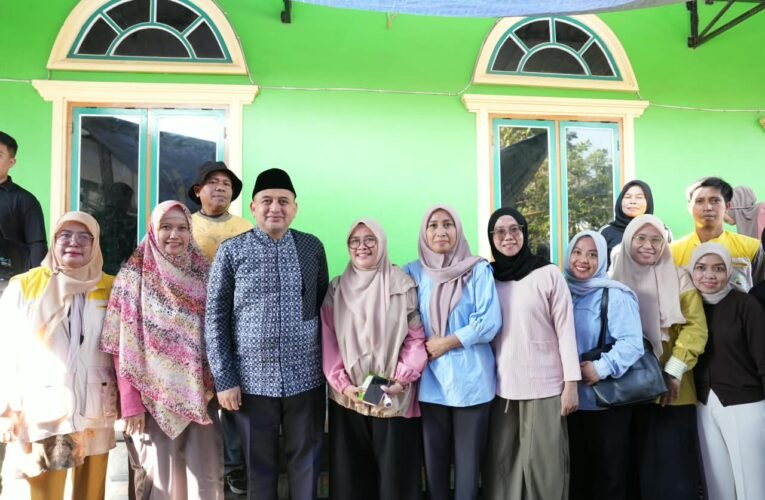 Kadis DP2 Dampingi Wali Kota Makassar Bawa Bantuan GPS untuk Nelayan di Pulau Lumu-lumu